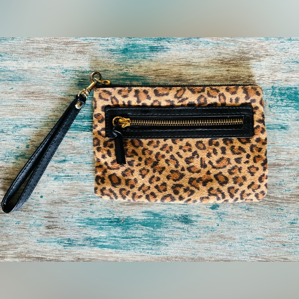Express Leopard Wristlet